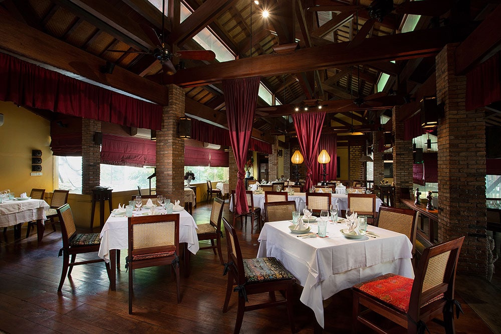 chụp ảnh kiến trúc Club De L’oriental đẹp