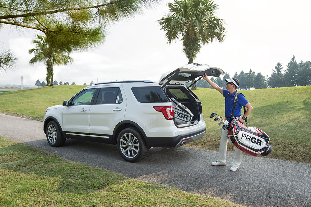 Chụp Ảnh Quảng Cáo Ô Tô Ford Việt Nam Đẹp